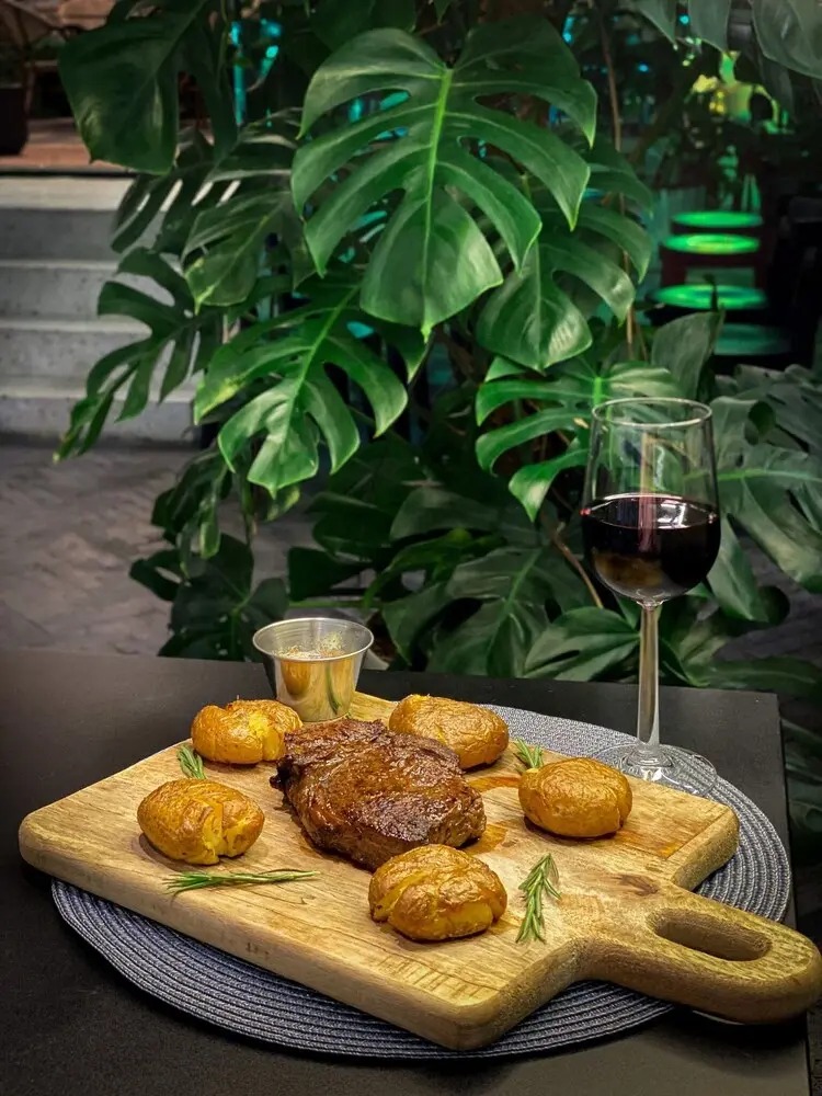 هتل پلتفرما دیزاین